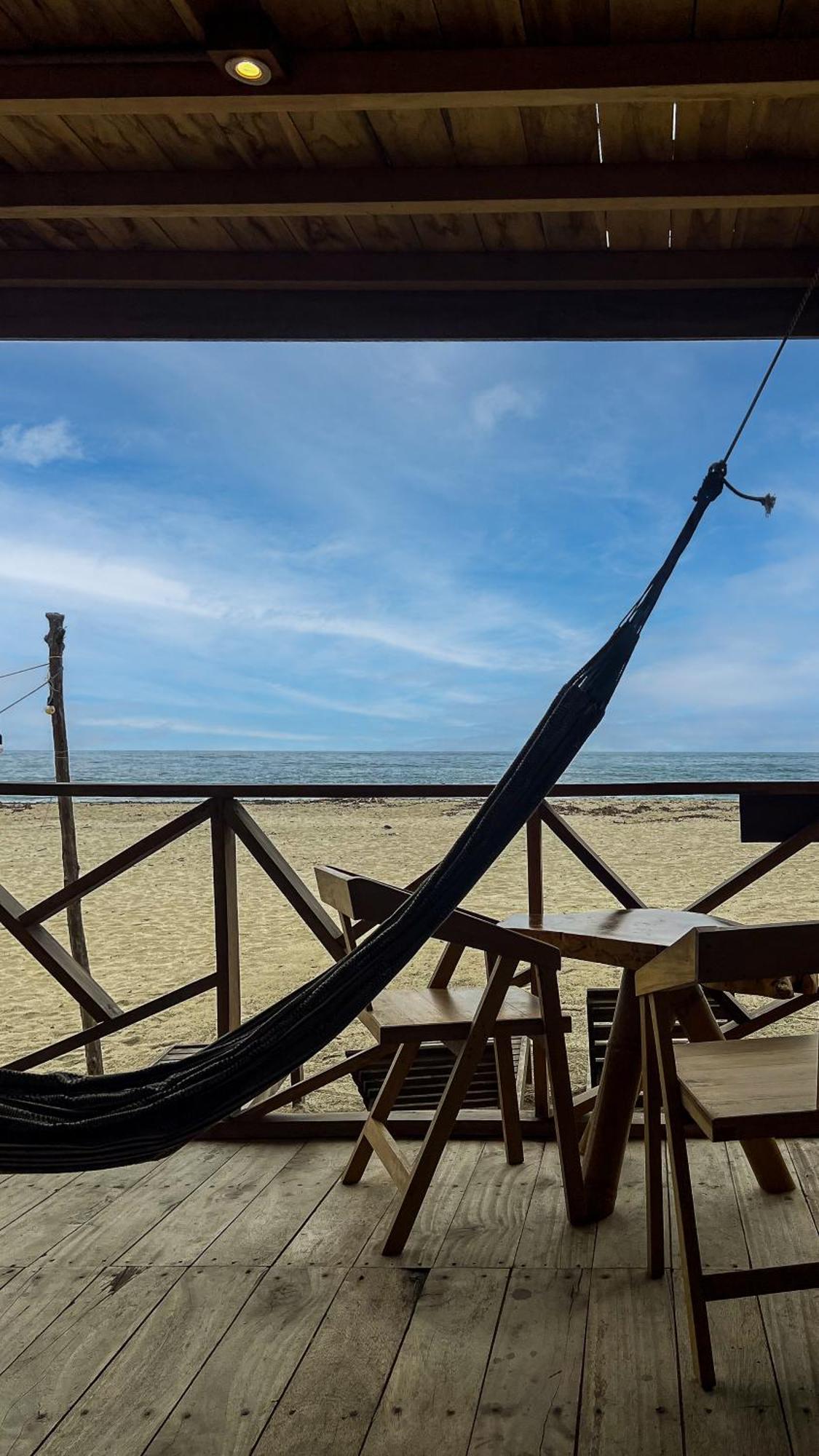Hostal Mocambo Beach Guachaca Exteriör bild